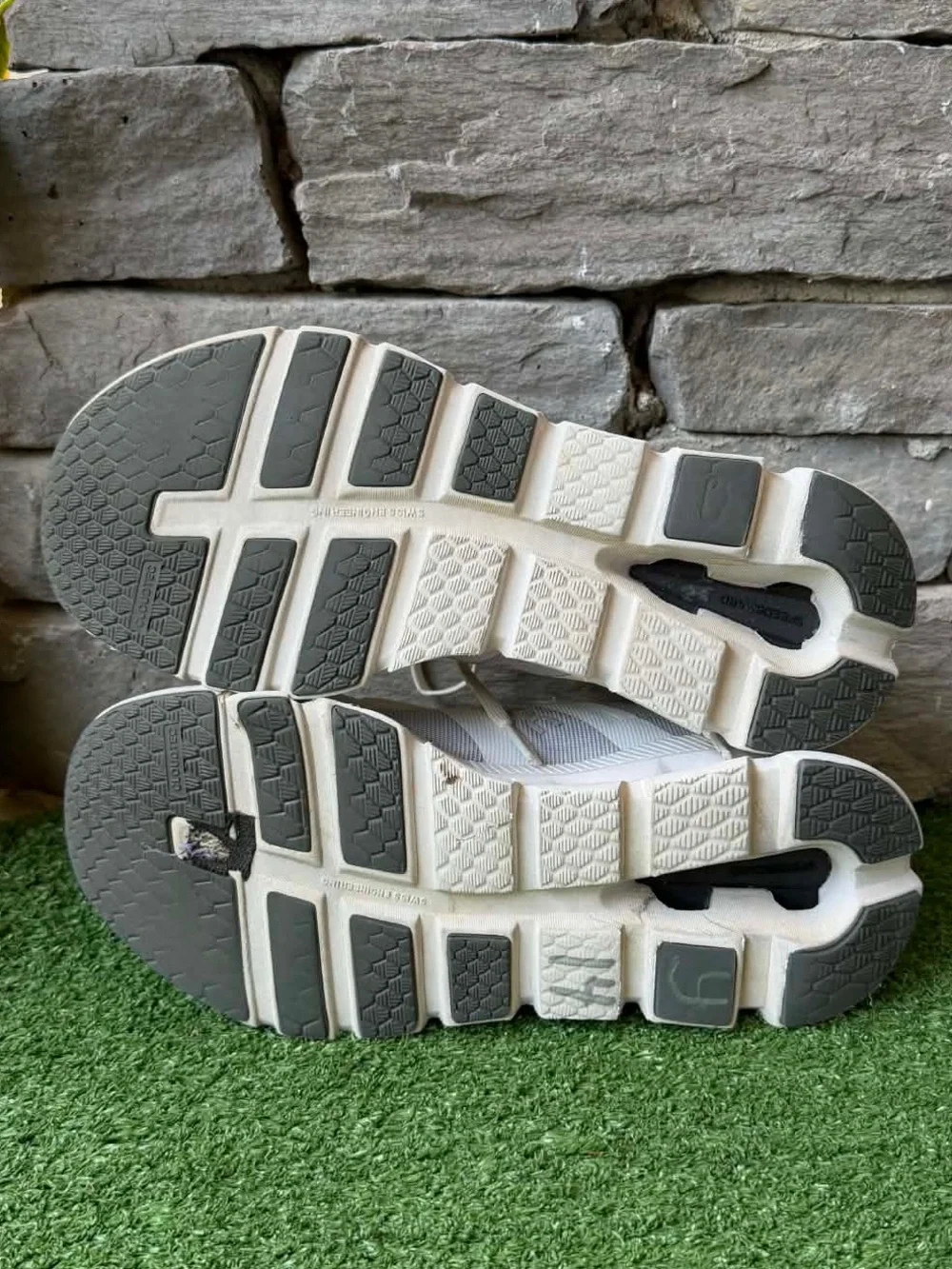 On Running Cloudrunner Gray/White Womens Sneakers